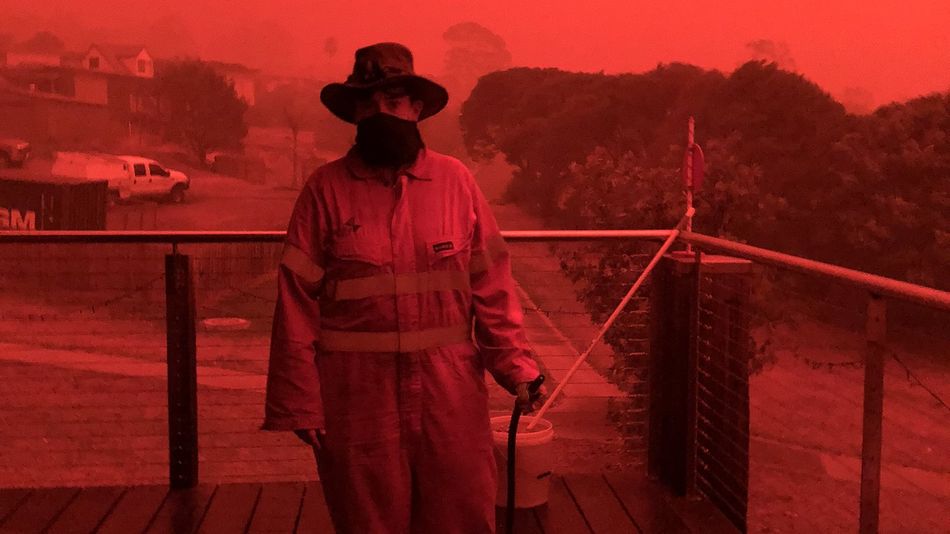 Thousands told to jump into the ocean as Australia's raging fires approached