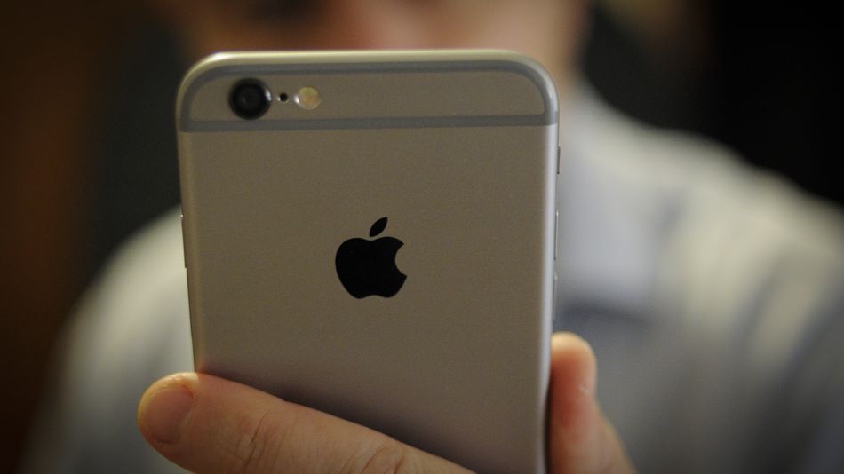 Company says it can extract email addresses and passwords from locked iPhones